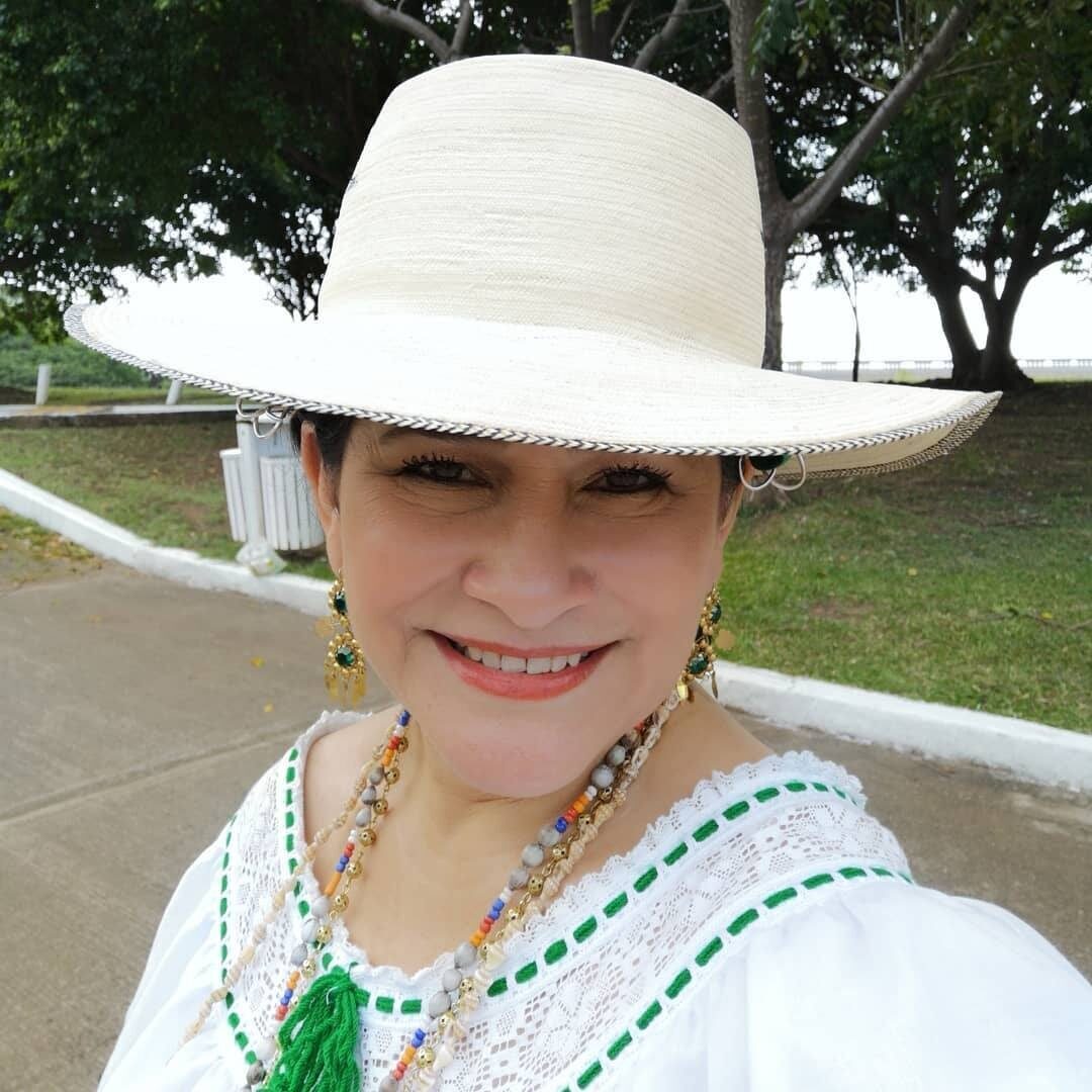 68850311_10162148359255582_3007059642204291072_o-square-3242fc01606c814caef2fad6a4c34447-